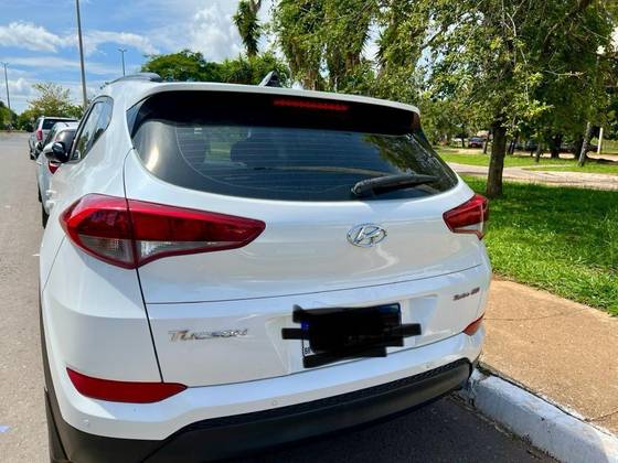 HYUNDAI TUCSON 1.6 16V T-GDI GASOLINA GLS ECOSHIFT HYUNDAI TUCSON 1.6 16V T-GDI GASOLINA GLS ECOSHIFT